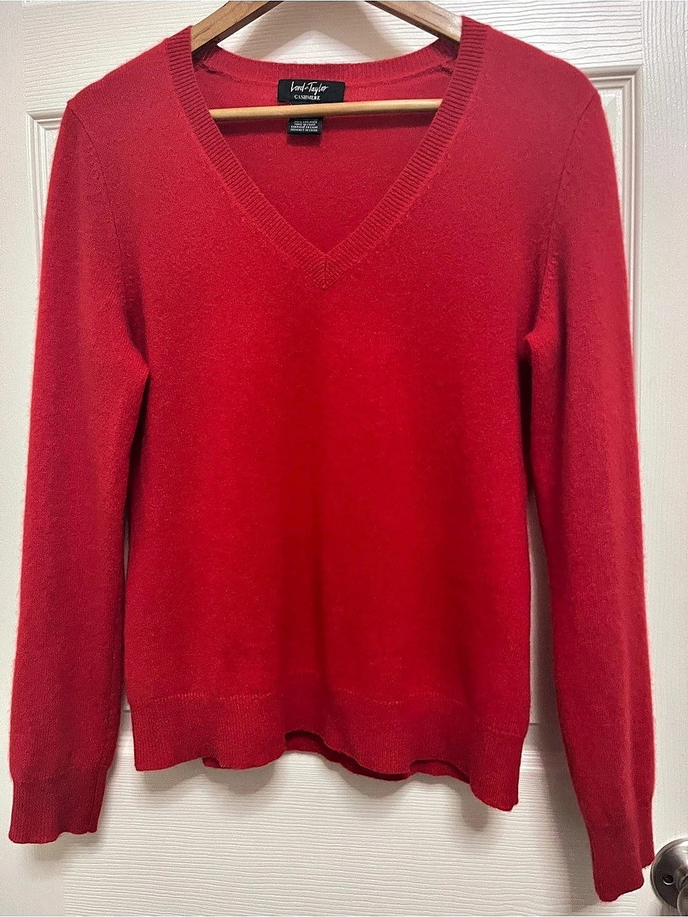 Lord & Taylor 100% Cashmere V-Neck Sweater Red Medium